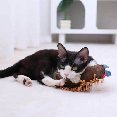 7498 Vahşi İzci Kirpi – Rafya Kurdeleli Kedi Oyuncağı - Thumbnail