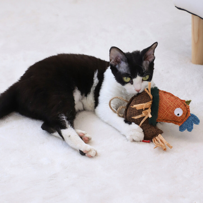 7499 Vahşi İzci Tavuk – Rafya Kurdeleli Kedi Oyuncağı - Thumbnail